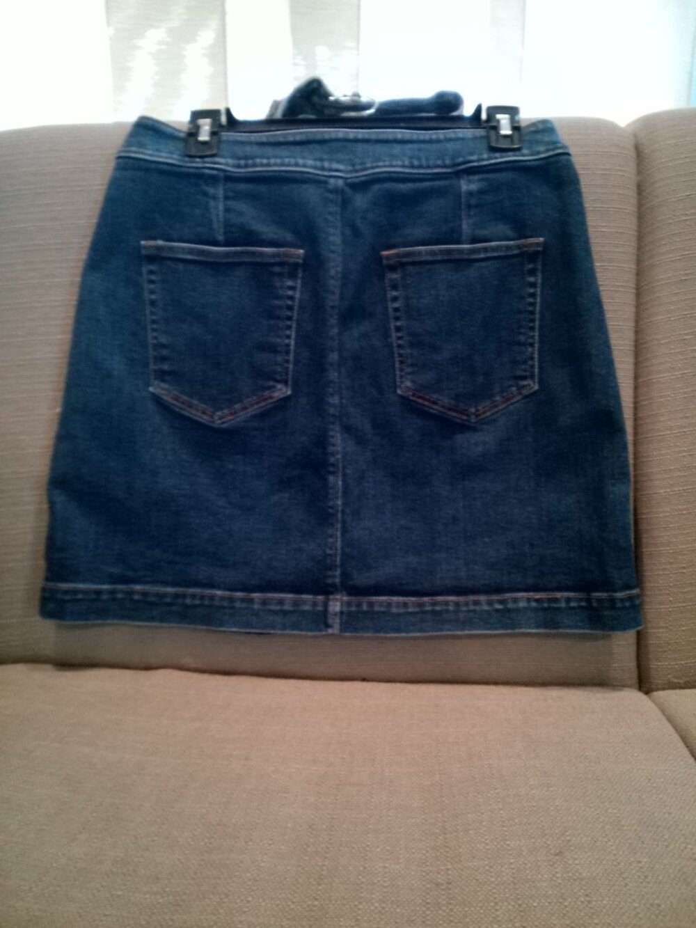 (426) Loft Jean skirt, button front size 6 - Picture 2 of 2